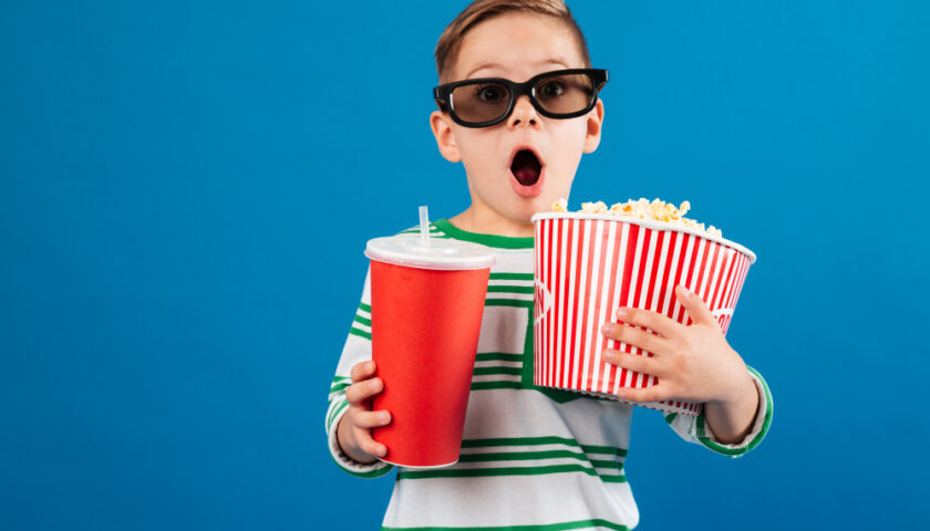 enfant qui va au cinéma